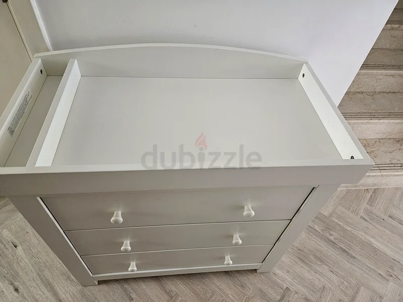 Mamas Papas baby dresser/ changing table