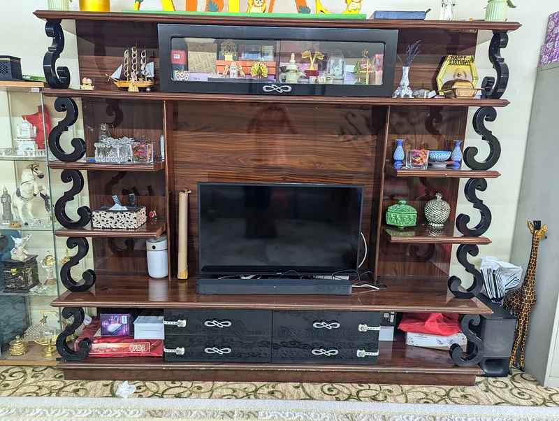 TV unit+ Show case | dubizzle