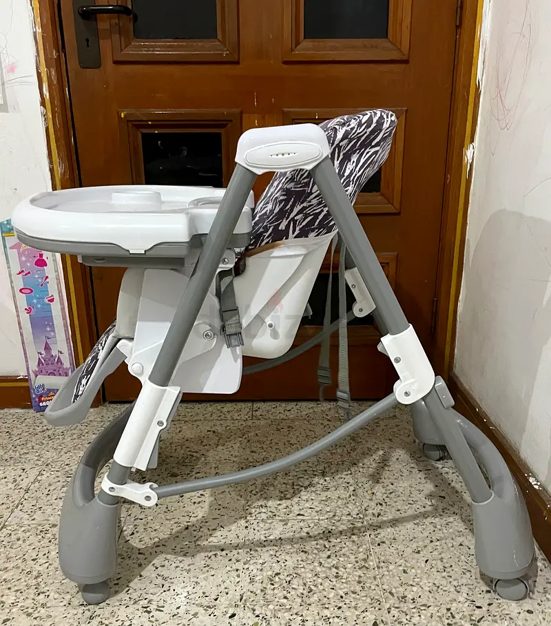 giggles high chair whitegray color