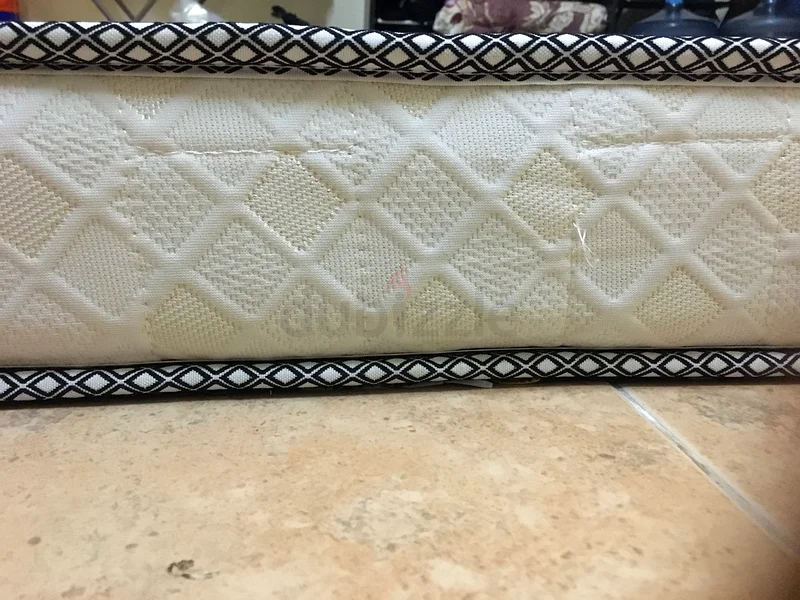 queen size soft mattress 14mm thick for sale