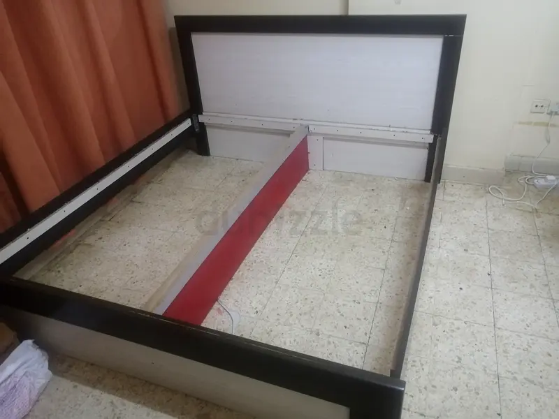 Solid king size bed for sale