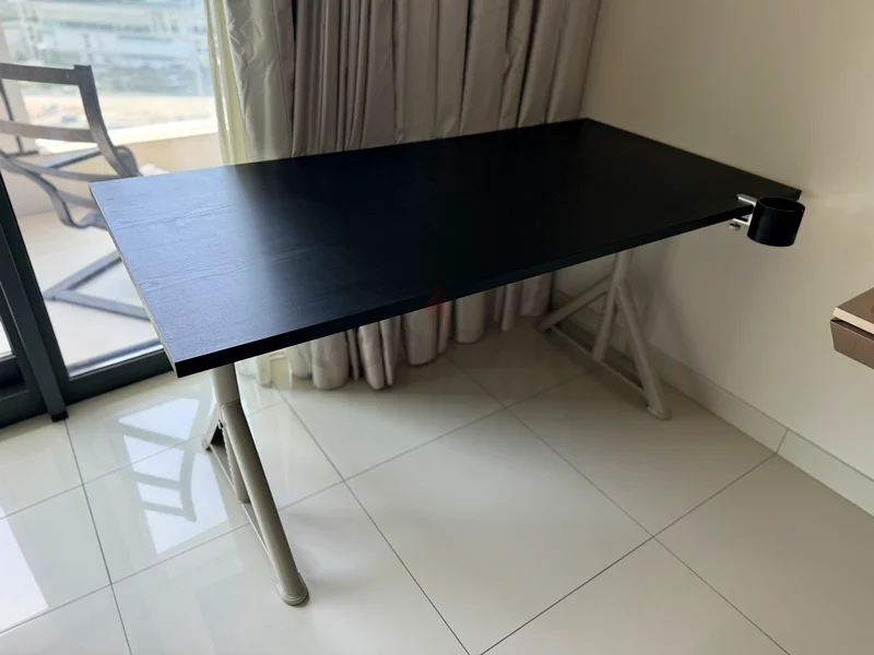 Computer table I desk black/beige IKEA Idasen 160x80 cm