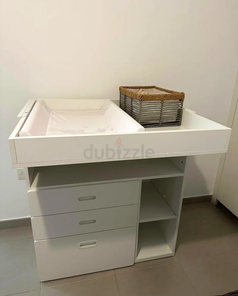 Baby changing table