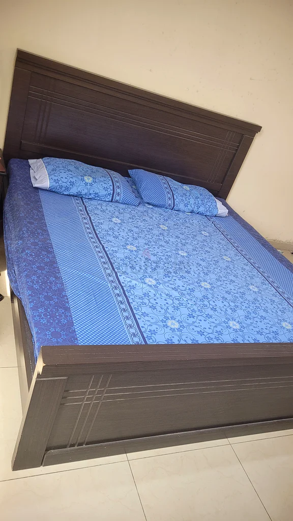 King Size Double bed for sale