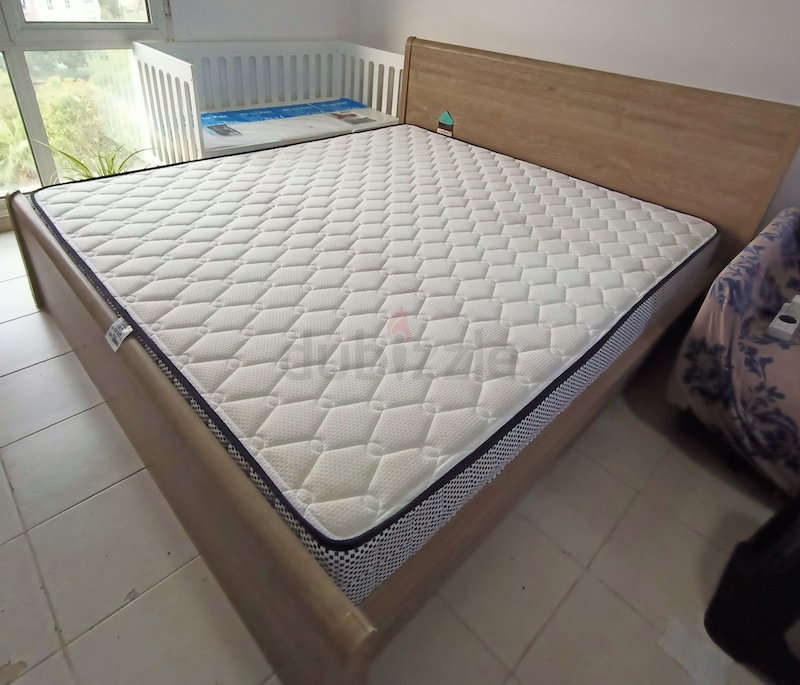 King size bed (180*200cm) with foam encased bonnell spring king mattress (22cm)