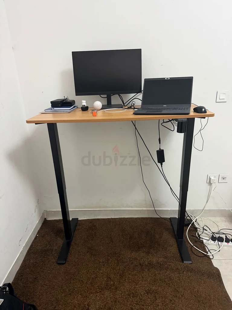 Height Adjustable Office Desk perfect for Home office