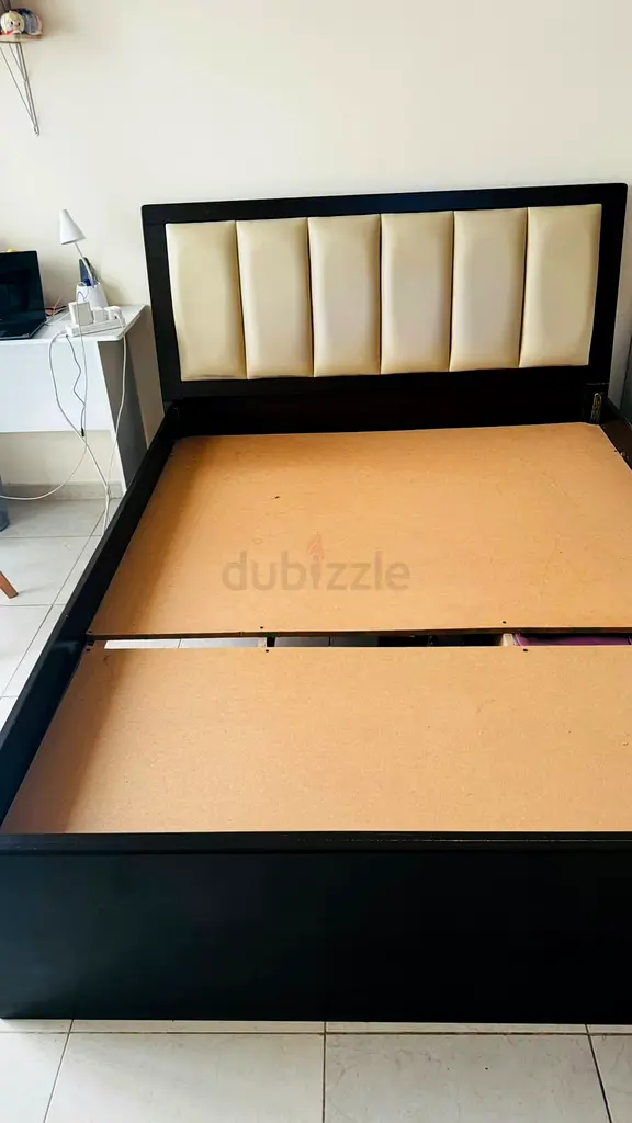 Must Go Today.....! 150x190cm Queen Bed Frame