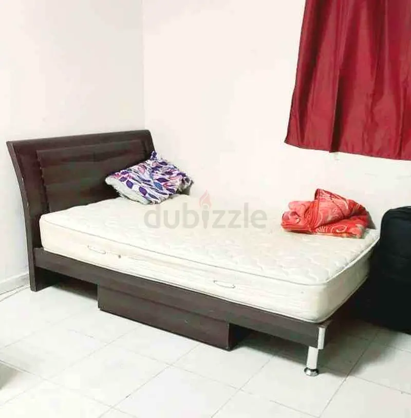 Queen Bed with Mattress Size 60 × 80 Inches