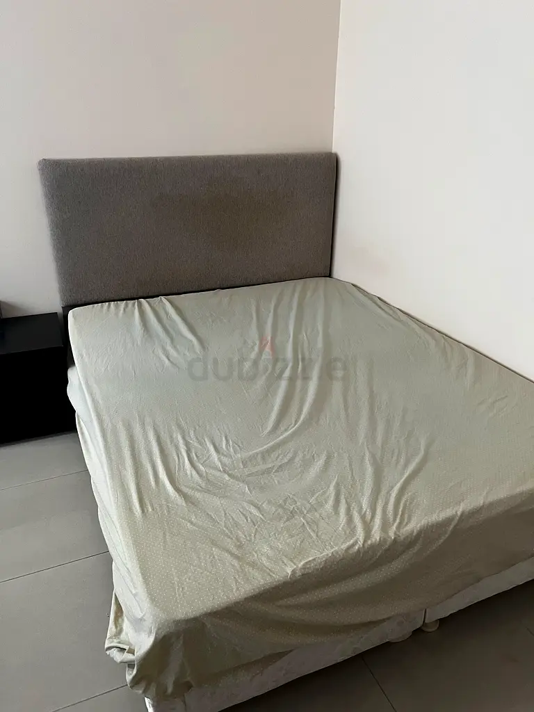 Queen Sized Bed with Mattress