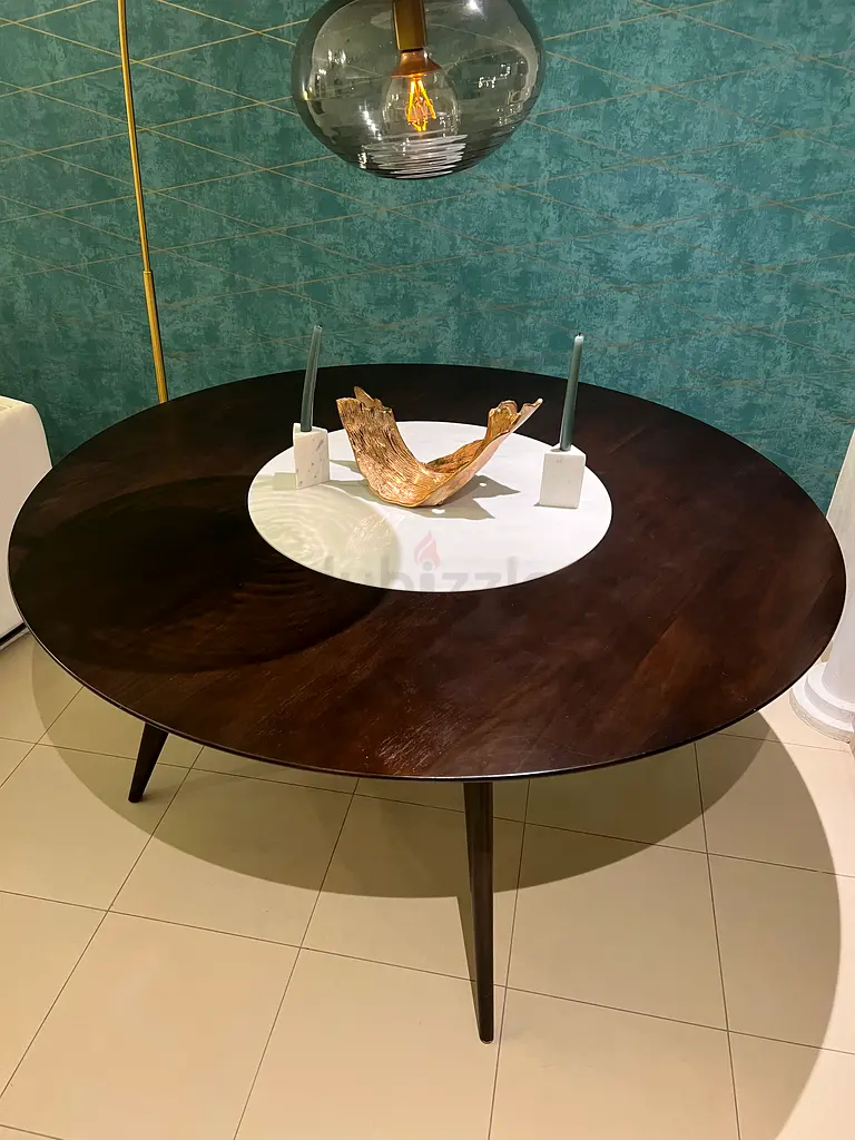 Dinning table