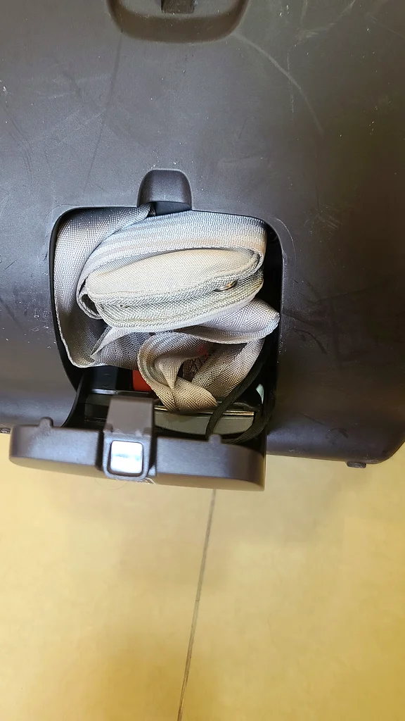 For Sale Baby Car Seat 250 AED