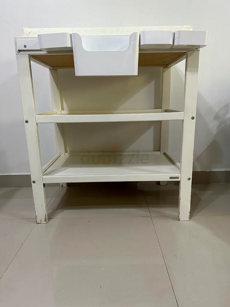 Infant changing table