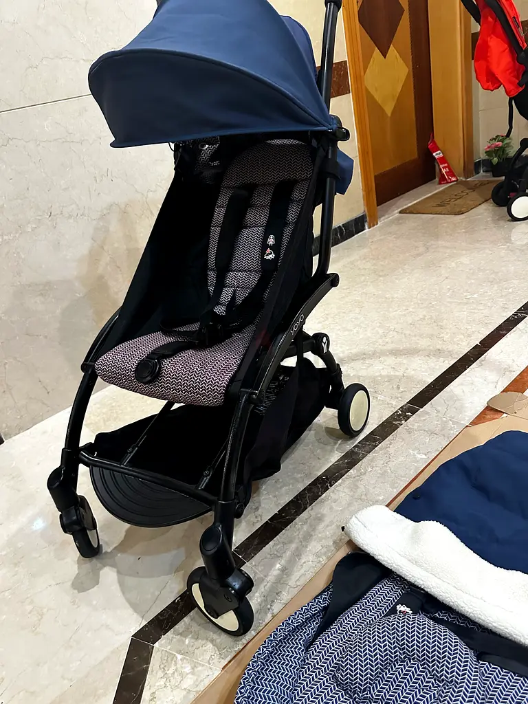 Babyzen yoyo stroller (Air France with newborn pack )