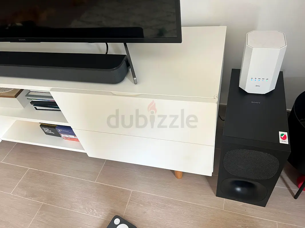 White TV unit (without TV)