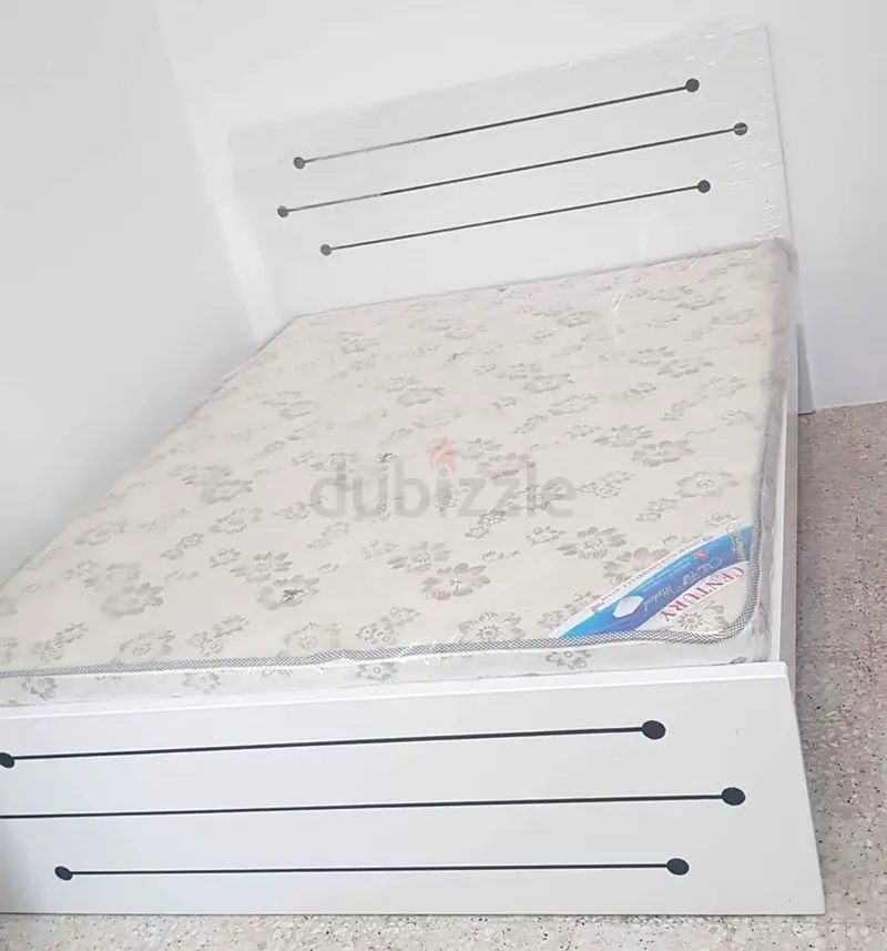 Brand new MDF Solid wood Queen size bed with mattress