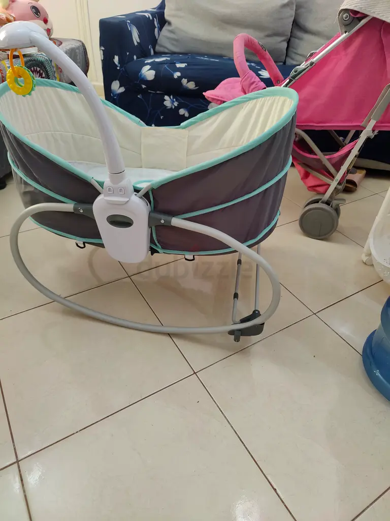Neo Classic Movable Electric Baby Swing Crib, Cradle, Rockin Chair