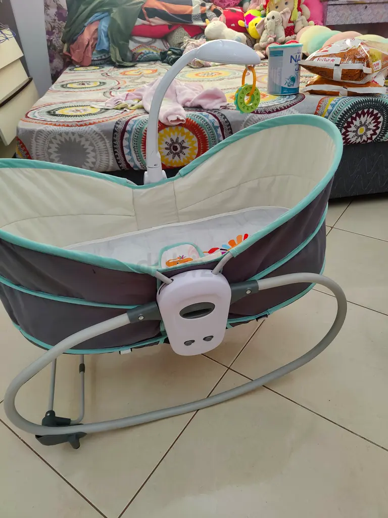 Neo Classic Movable Electric Baby Swing Crib, Cradle, Rockin Chair