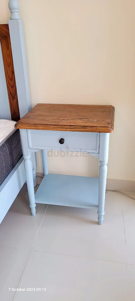 King size bed natural wood