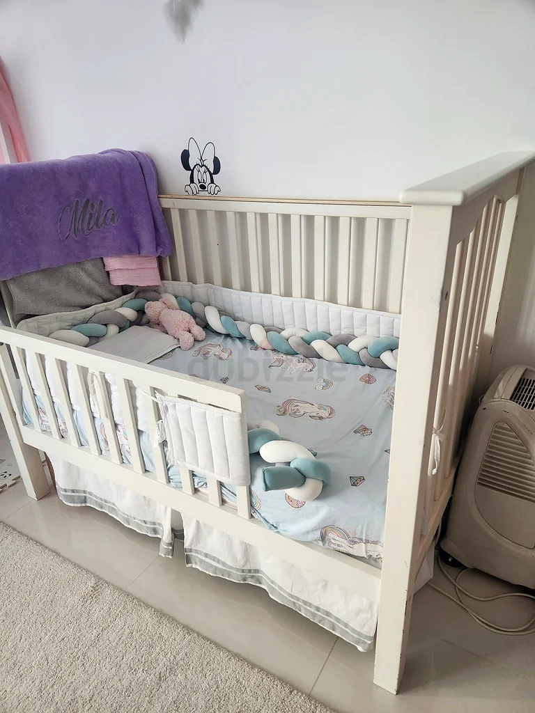 Pottery Barn Kendall convertible crib/toddler bed