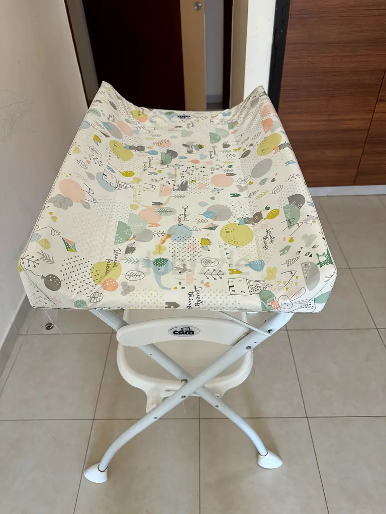 Changing Table / Bath Table