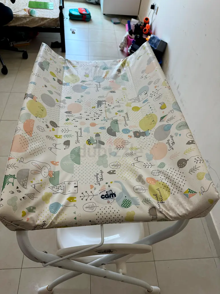 Changing Table / Bath Table