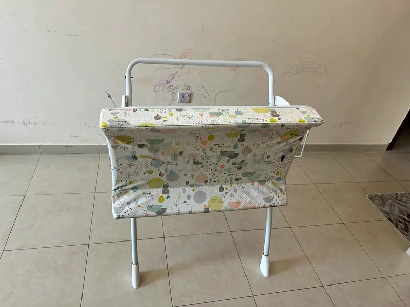 Changing Table / Bath Table