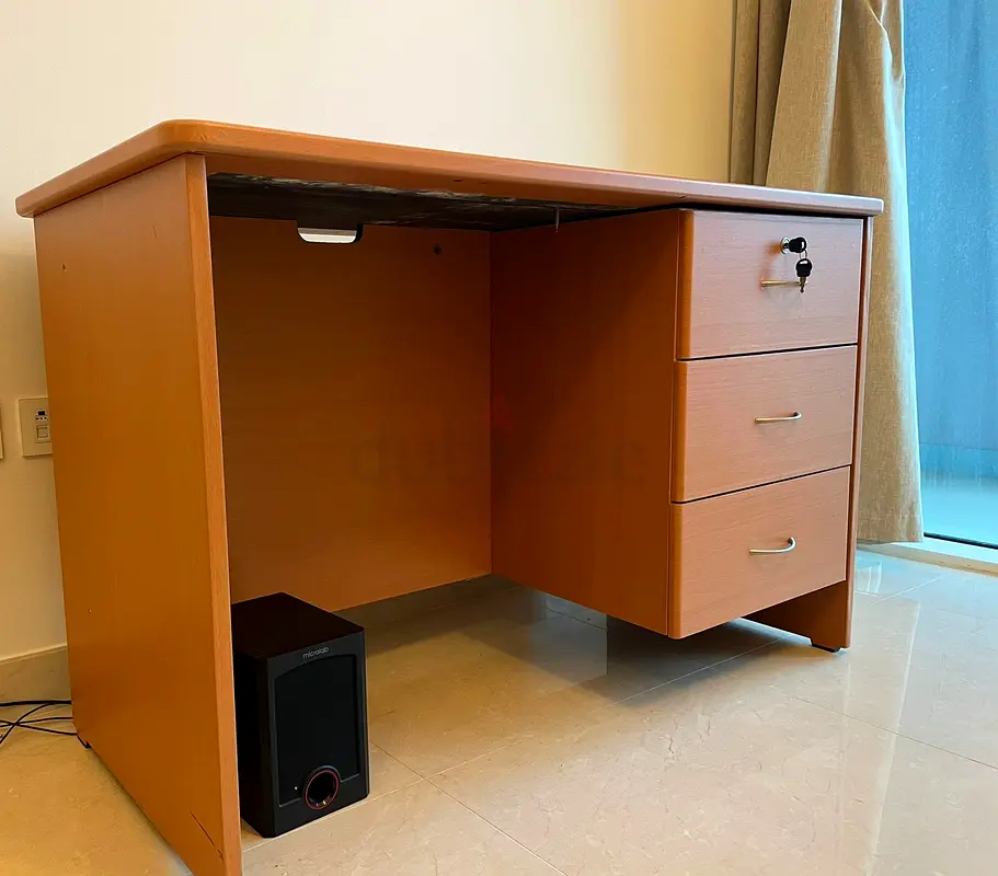 Office working table