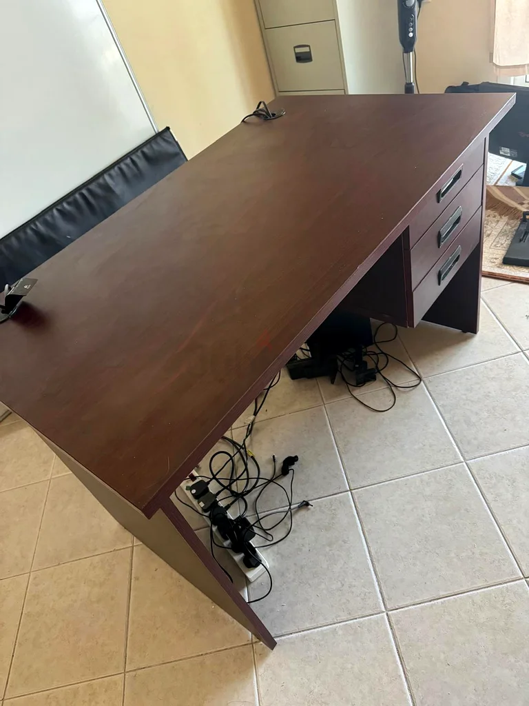 Dark cherry wood desk with 3 drawers